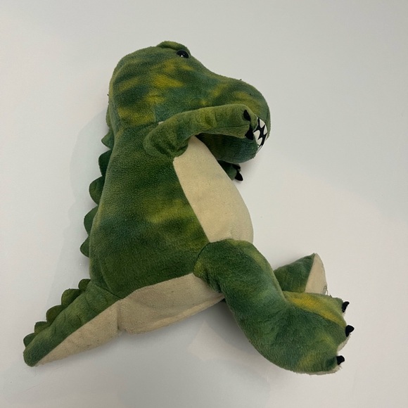 Health Touch ๐ฆ Huggable Massaging Massager with Relaxing Vibration Dinosaur - Picture 10 of 12